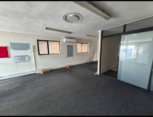 402M² WAREHOUSE TO LET IN MAITLAND